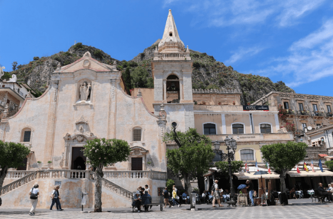 Best Things To Do in Sicily | Corso Umberto, Piazza IX Aprile Square and San Giuseppe Church in Taormina.